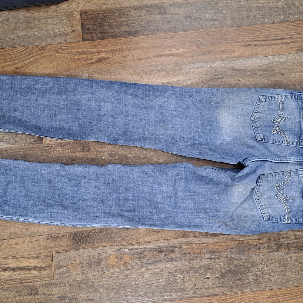 Wrangler Women's Classic Blue Straight Leg Jeans